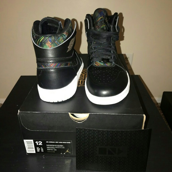Air Jordan Retro 1 - Picture 6 of 8